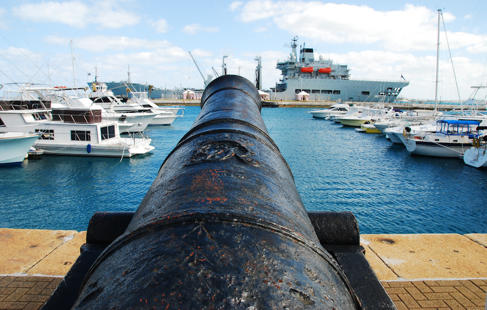 bermudas-dockyard-puerto-ireland